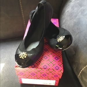 💯 AUTHENTIC NEW BLACK TORY BURCH FLATS